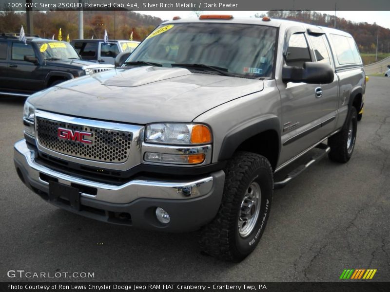Silver Birch Metallic / Dark Pewter 2005 GMC Sierra 2500HD Extended Cab 4x4