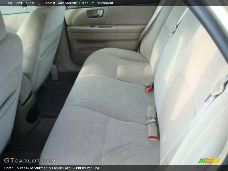 Harvest Gold Metallic / Medium Parchment 2000 Ford Taurus SE