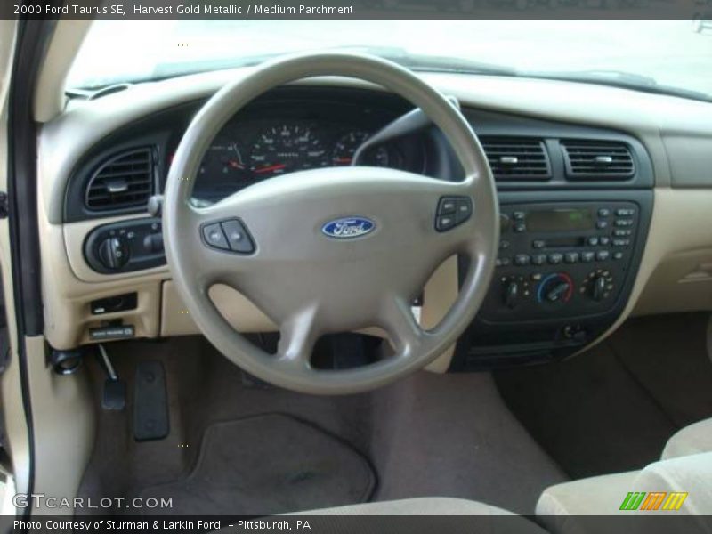 Harvest Gold Metallic / Medium Parchment 2000 Ford Taurus SE