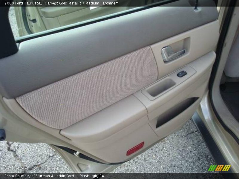 Harvest Gold Metallic / Medium Parchment 2000 Ford Taurus SE