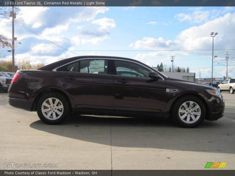 Cinnamon Red Metallic / Light Stone 2010 Ford Taurus SE