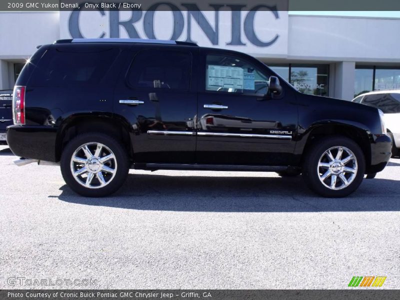 Onyx Black / Ebony 2009 GMC Yukon Denali