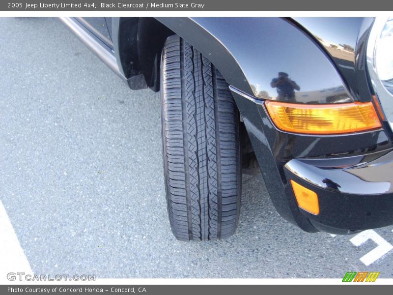 Black Clearcoat / Medium Slate Gray 2005 Jeep Liberty Limited 4x4
