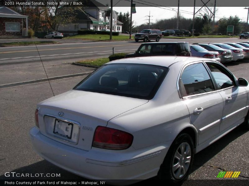 Noble White / Black 2003 Hyundai Sonata