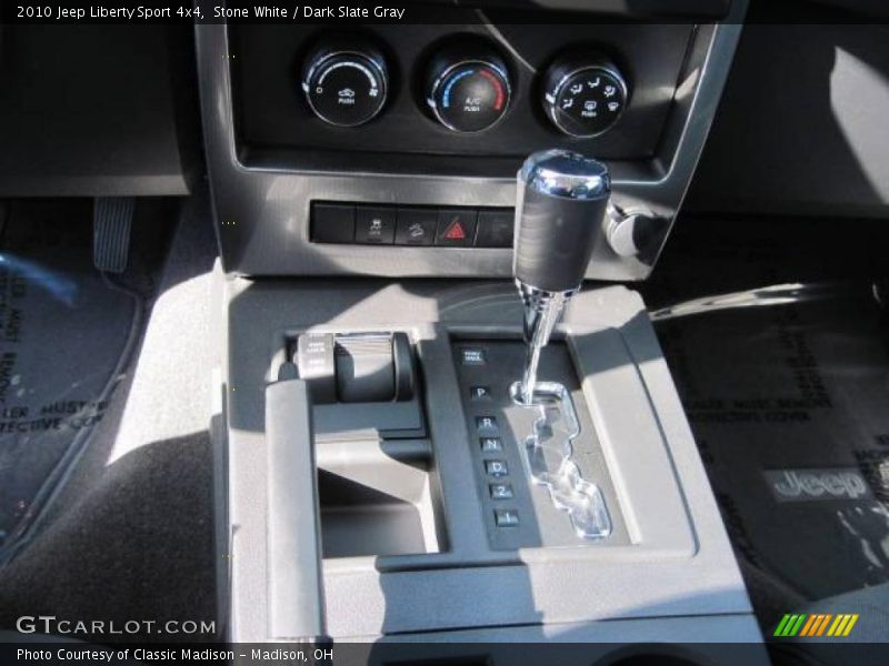 Stone White / Dark Slate Gray 2010 Jeep Liberty Sport 4x4