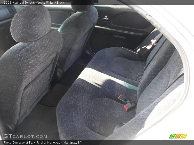 Noble White / Black 2003 Hyundai Sonata