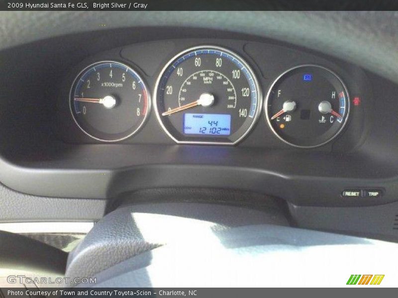 Bright Silver / Gray 2009 Hyundai Santa Fe GLS