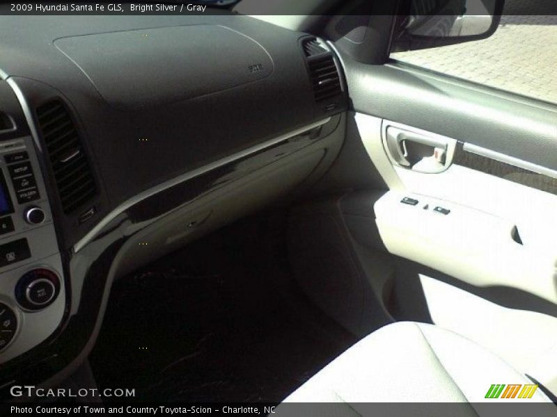 Bright Silver / Gray 2009 Hyundai Santa Fe GLS