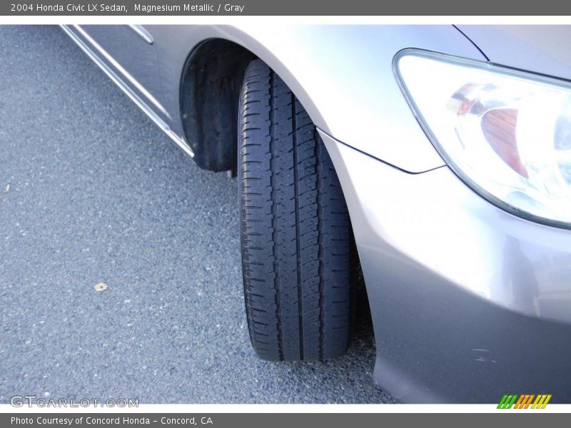 Magnesium Metallic / Gray 2004 Honda Civic LX Sedan