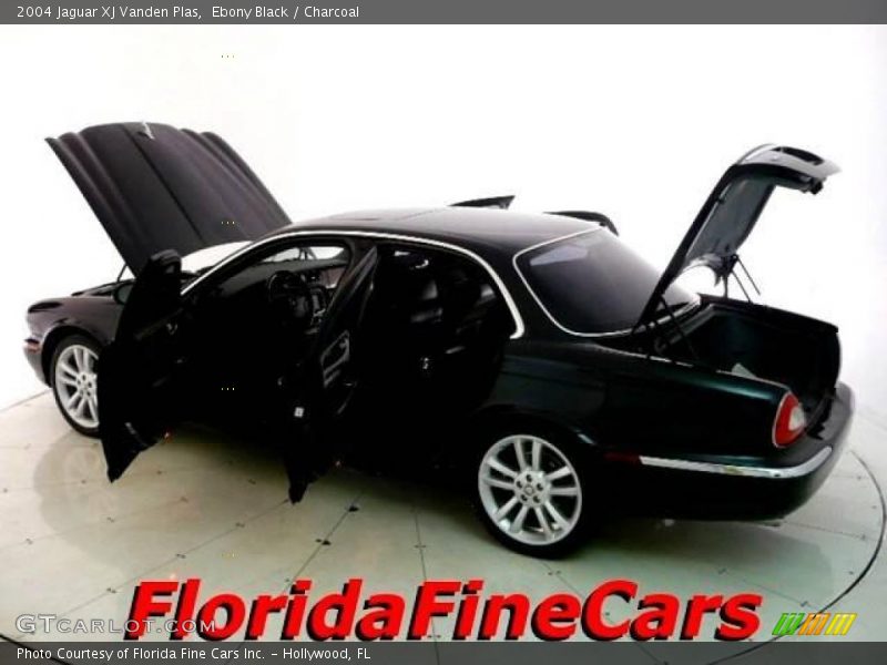Ebony Black / Charcoal 2004 Jaguar XJ Vanden Plas