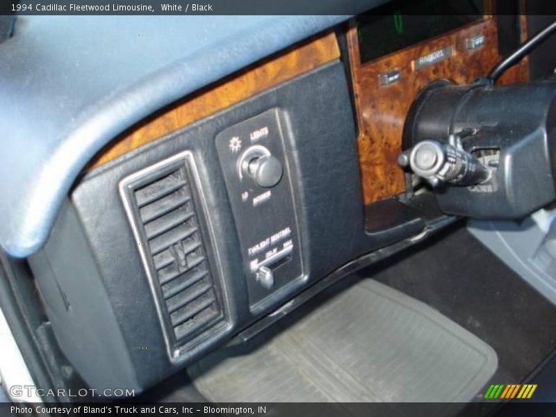 White / Black 1994 Cadillac Fleetwood Limousine