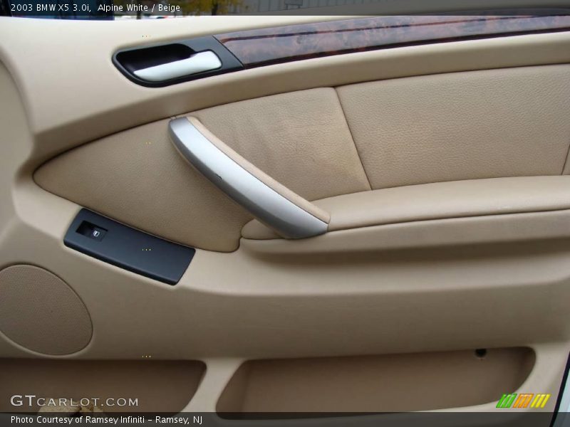 Alpine White / Beige 2003 BMW X5 3.0i