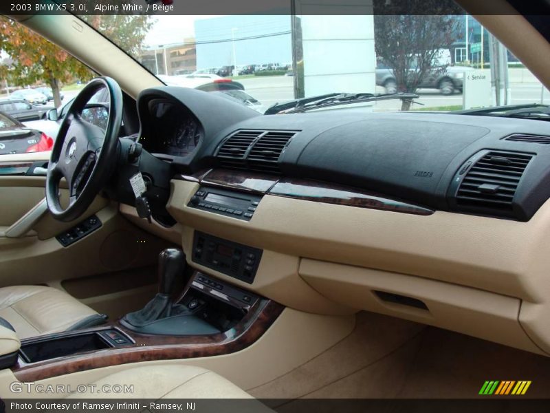 Alpine White / Beige 2003 BMW X5 3.0i