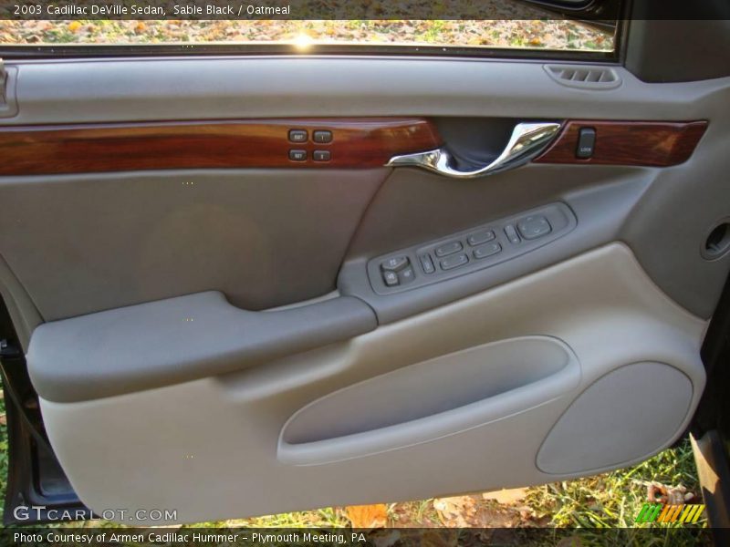 Sable Black / Oatmeal 2003 Cadillac DeVille Sedan