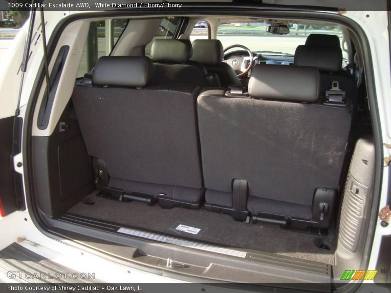 White Diamond / Ebony/Ebony 2009 Cadillac Escalade AWD