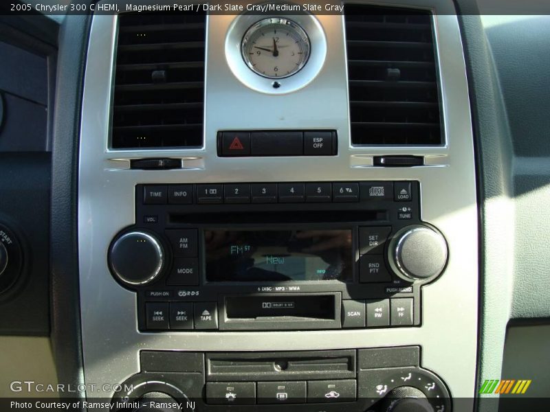 Magnesium Pearl / Dark Slate Gray/Medium Slate Gray 2005 Chrysler 300 C HEMI