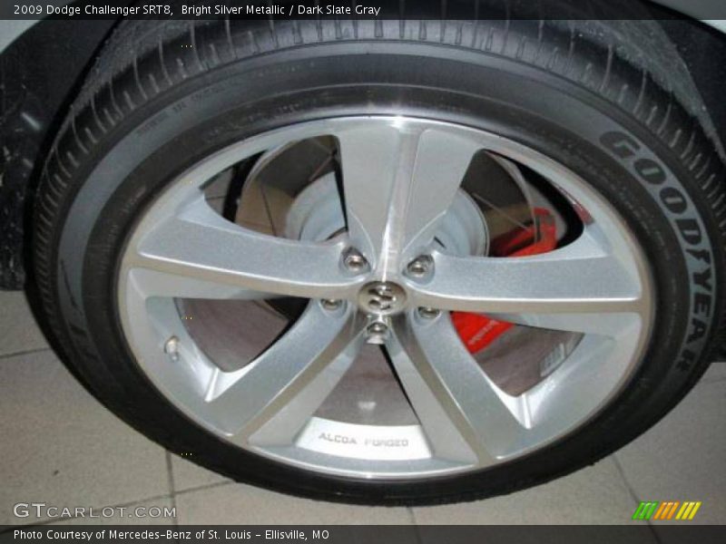 Bright Silver Metallic / Dark Slate Gray 2009 Dodge Challenger SRT8