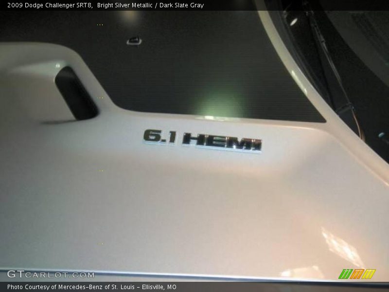 Bright Silver Metallic / Dark Slate Gray 2009 Dodge Challenger SRT8
