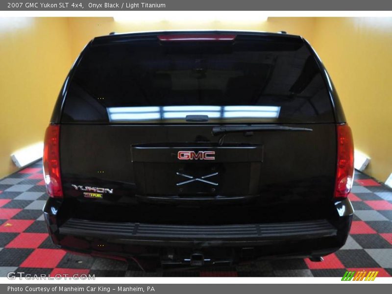 Onyx Black / Light Titanium 2007 GMC Yukon SLT 4x4