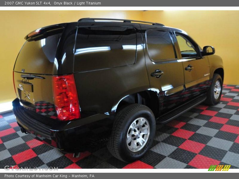 Onyx Black / Light Titanium 2007 GMC Yukon SLT 4x4