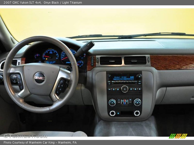 Onyx Black / Light Titanium 2007 GMC Yukon SLT 4x4