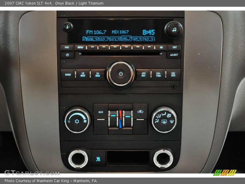 Onyx Black / Light Titanium 2007 GMC Yukon SLT 4x4