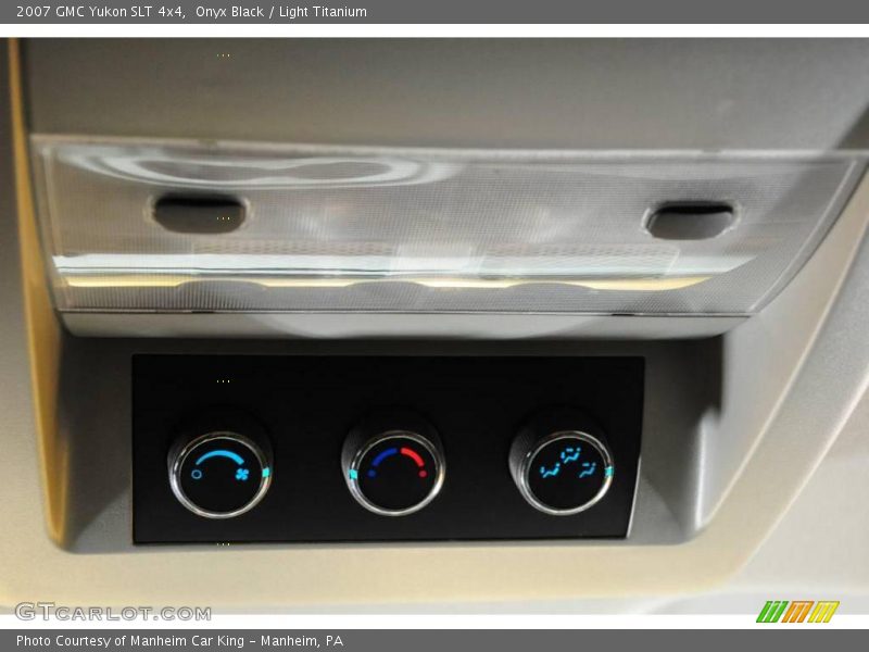 Onyx Black / Light Titanium 2007 GMC Yukon SLT 4x4