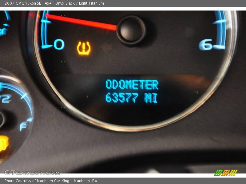 Onyx Black / Light Titanium 2007 GMC Yukon SLT 4x4
