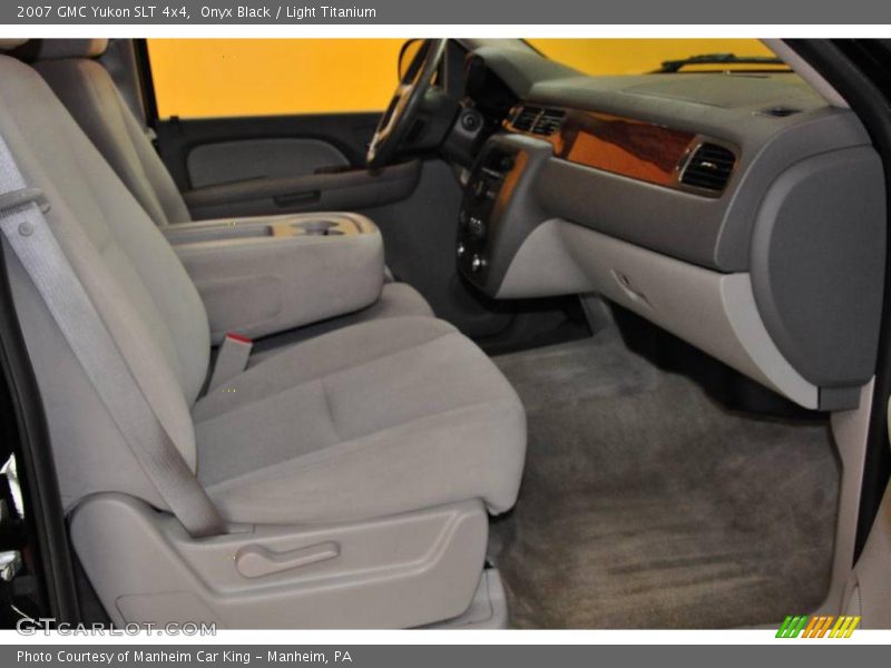 Onyx Black / Light Titanium 2007 GMC Yukon SLT 4x4