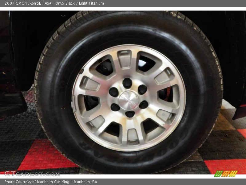 Onyx Black / Light Titanium 2007 GMC Yukon SLT 4x4
