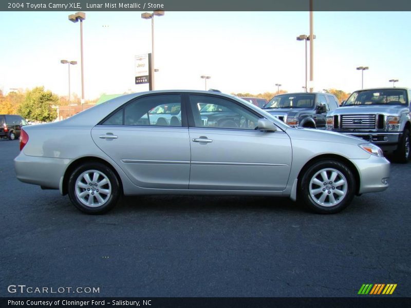 Lunar Mist Metallic / Stone 2004 Toyota Camry XLE