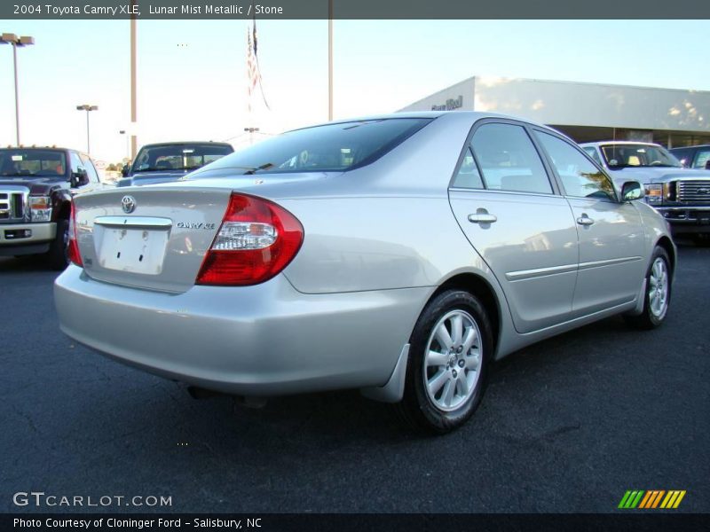 Lunar Mist Metallic / Stone 2004 Toyota Camry XLE