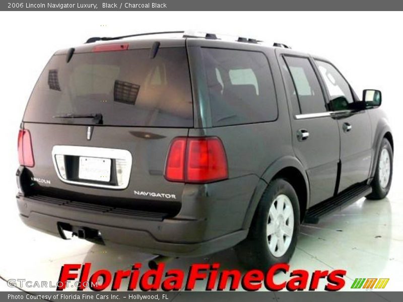 Black / Charcoal Black 2006 Lincoln Navigator Luxury