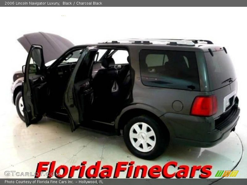 Black / Charcoal Black 2006 Lincoln Navigator Luxury