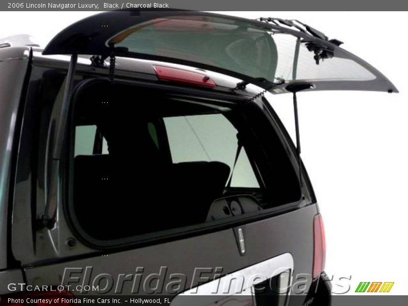 Black / Charcoal Black 2006 Lincoln Navigator Luxury