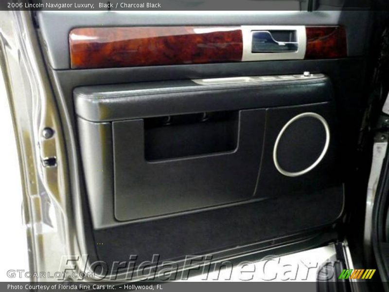 Black / Charcoal Black 2006 Lincoln Navigator Luxury