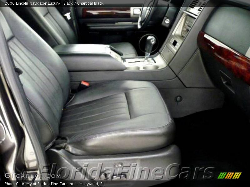 Black / Charcoal Black 2006 Lincoln Navigator Luxury
