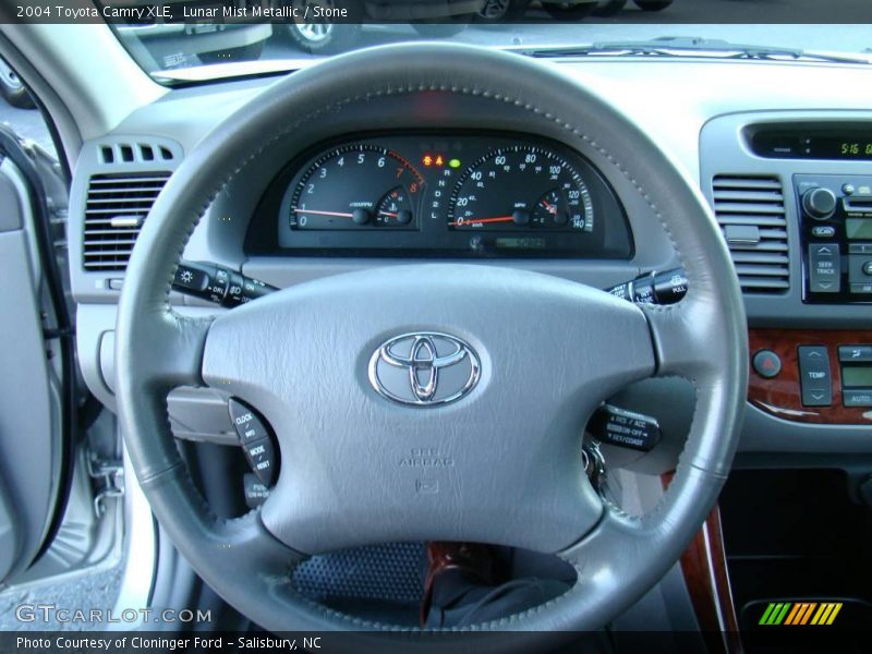 Lunar Mist Metallic / Stone 2004 Toyota Camry XLE