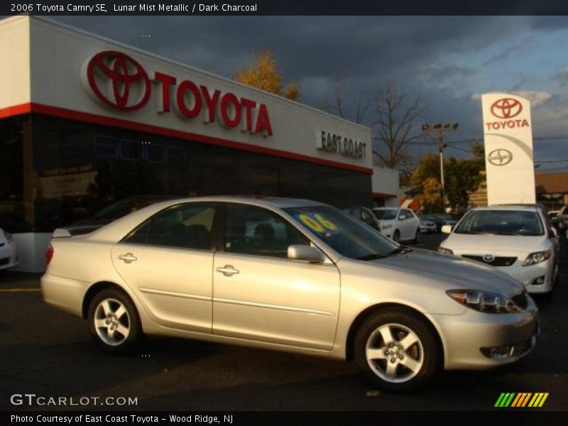 Lunar Mist Metallic / Dark Charcoal 2006 Toyota Camry SE