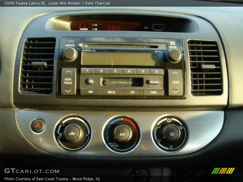 Lunar Mist Metallic / Dark Charcoal 2006 Toyota Camry SE