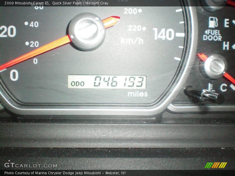 Quick Silver Pearl / Medium Gray 2009 Mitsubishi Galant ES