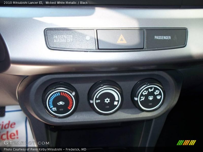 Wicked White Metallic / Black 2010 Mitsubishi Lancer ES