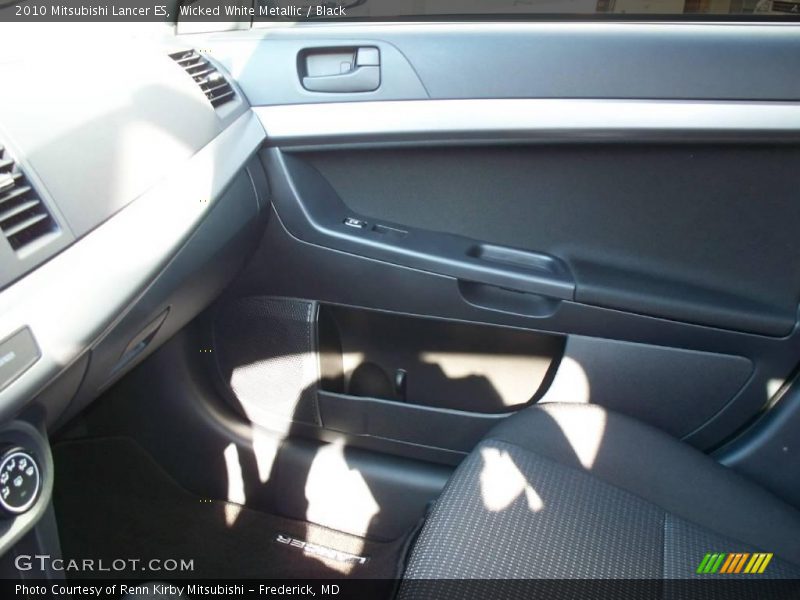 Wicked White Metallic / Black 2010 Mitsubishi Lancer ES