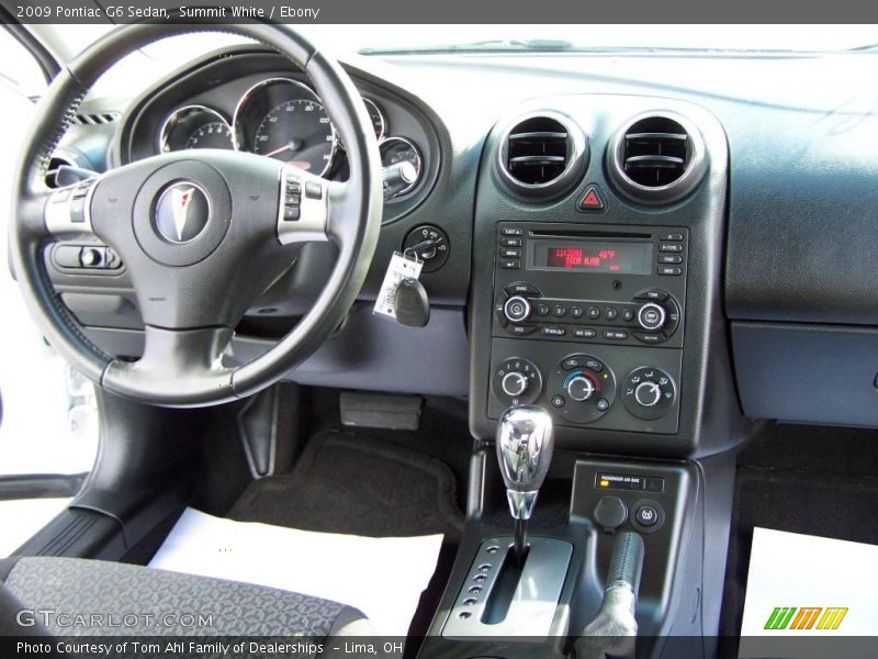 Summit White / Ebony 2009 Pontiac G6 Sedan