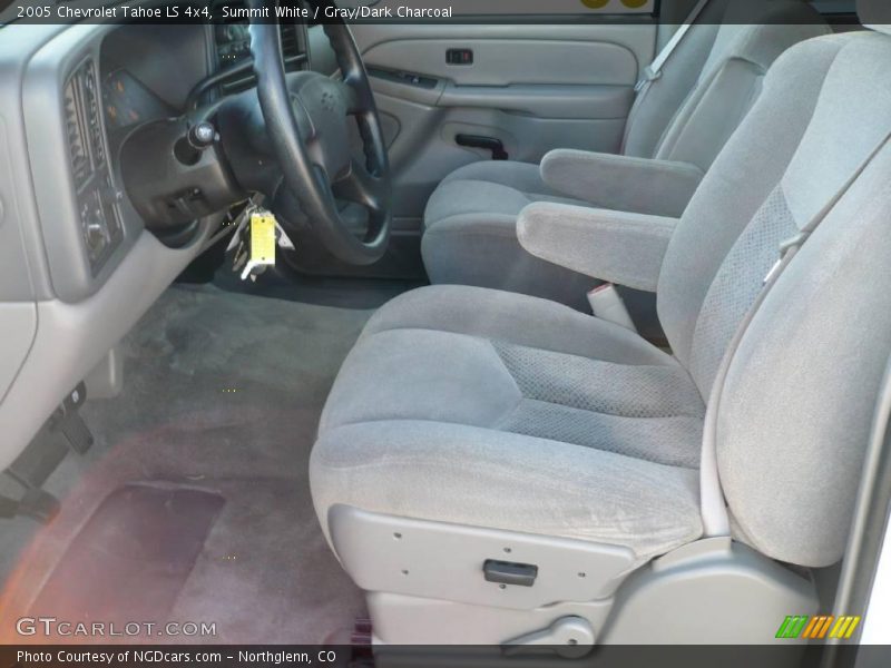 Summit White / Gray/Dark Charcoal 2005 Chevrolet Tahoe LS 4x4