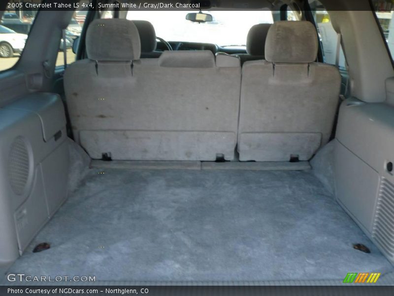 Summit White / Gray/Dark Charcoal 2005 Chevrolet Tahoe LS 4x4