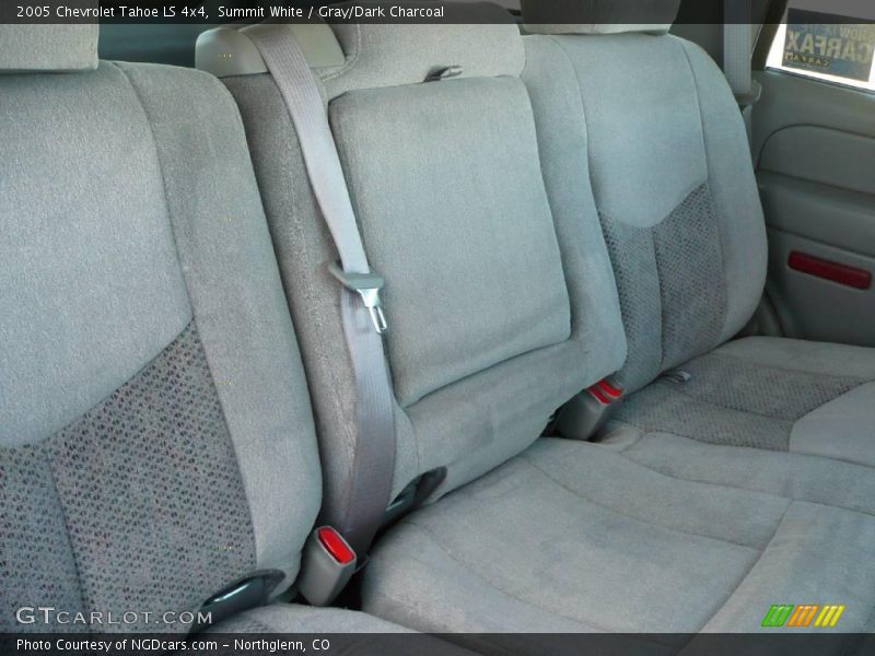 Summit White / Gray/Dark Charcoal 2005 Chevrolet Tahoe LS 4x4