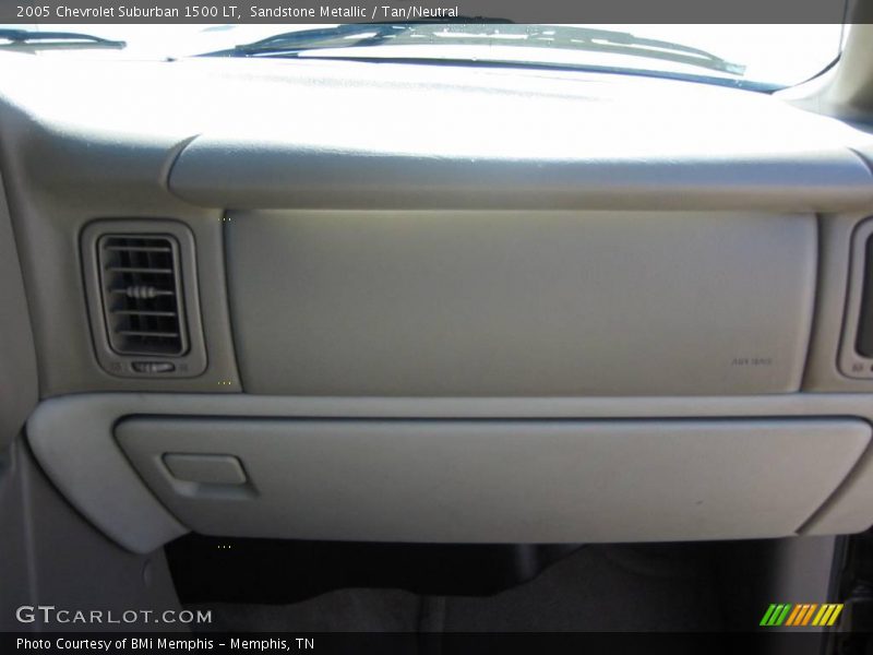 Sandstone Metallic / Tan/Neutral 2005 Chevrolet Suburban 1500 LT