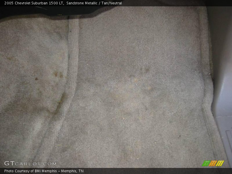 Sandstone Metallic / Tan/Neutral 2005 Chevrolet Suburban 1500 LT