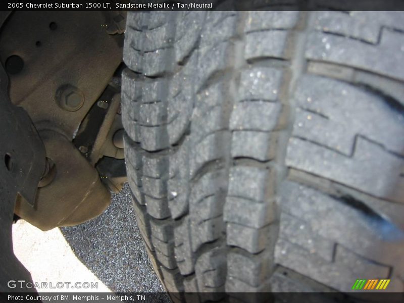 Sandstone Metallic / Tan/Neutral 2005 Chevrolet Suburban 1500 LT